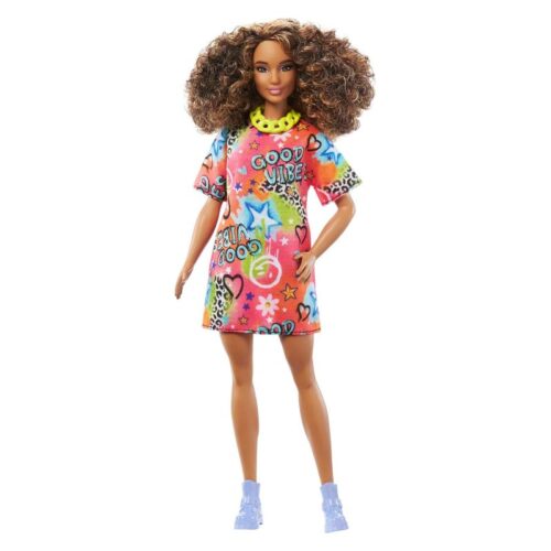 Barbie Fashionista con pelo rizado muñeca morena con estampado HJT00