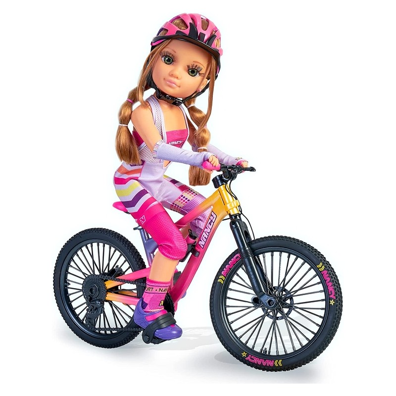 Muñeca Nancy un día de mountain bike con outfit ciclista y accesorios
