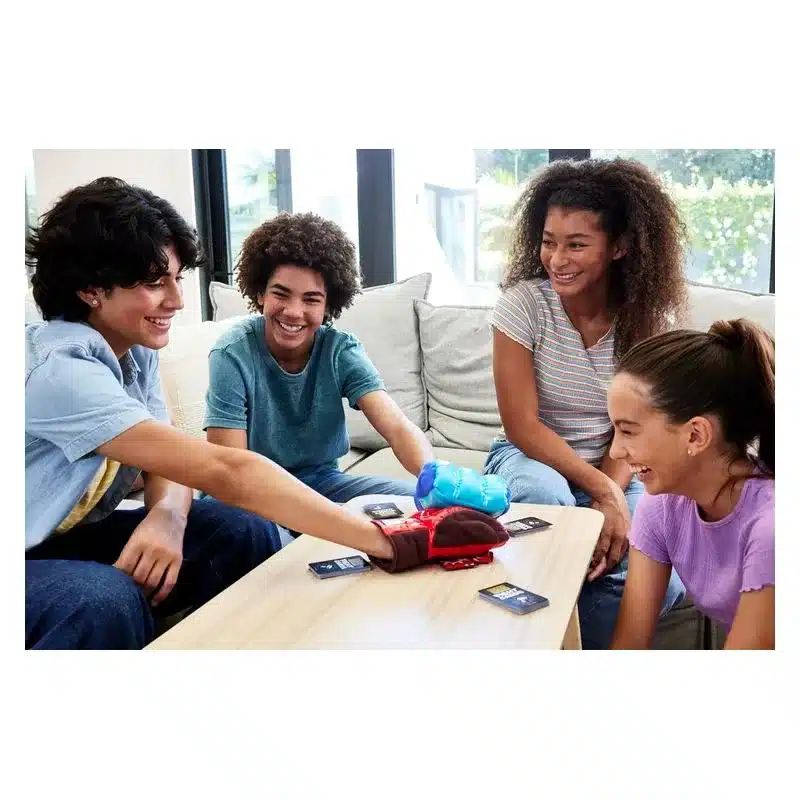 Juego de mesa Rock'Em Sock'em Fight Cards HTW64 MATTEL - Imagen 2