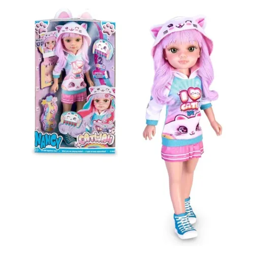 Muñeca Nancy Catwaii con estilo felino japonés NAC75000 FAMOSA