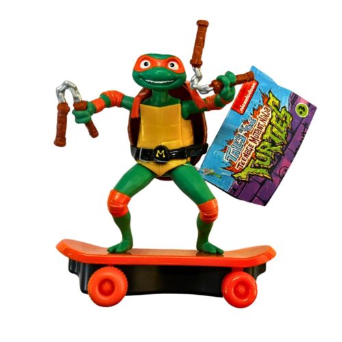 Figura Tortugas Ninja Michelangelo con skate Funrise 71070